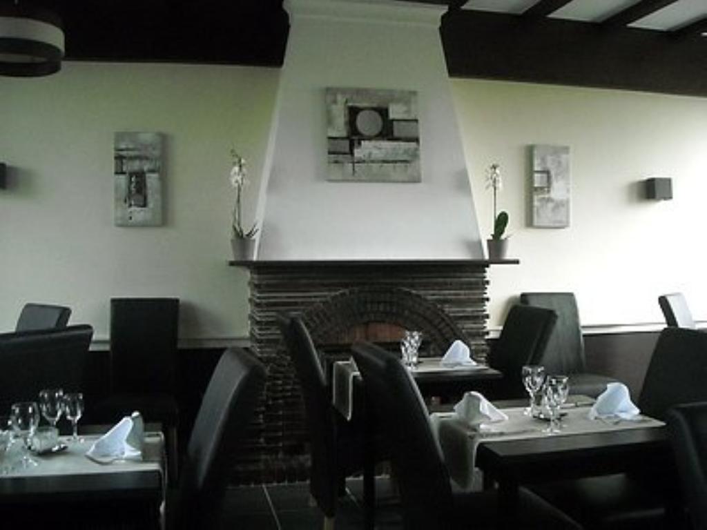 Logis Auberge Des Aulnettes エルヴィル・サン・クレア エクステリア 写真