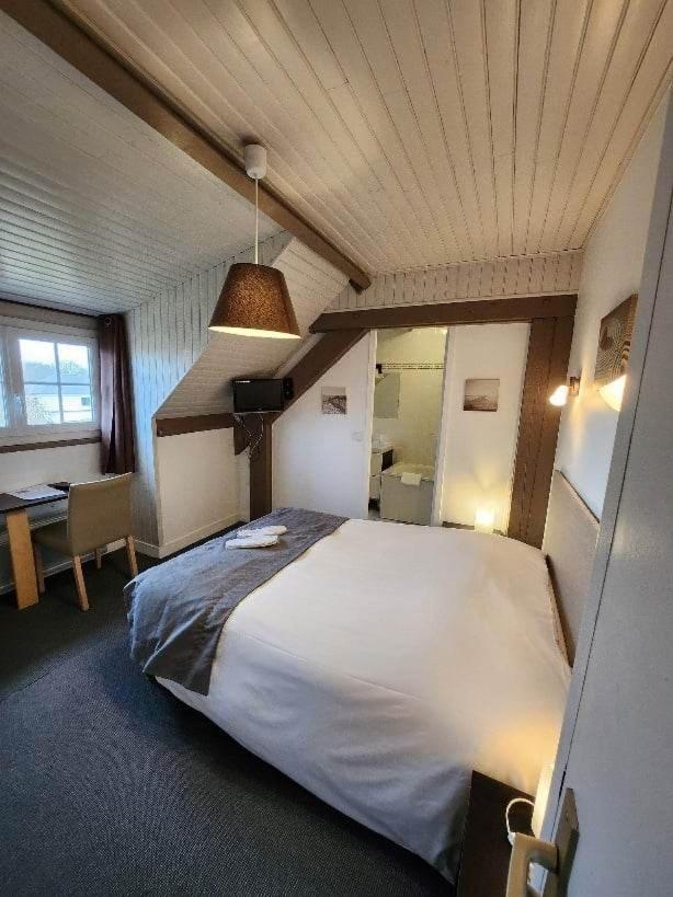 Logis Auberge Des Aulnettes エルヴィル・サン・クレア エクステリア 写真