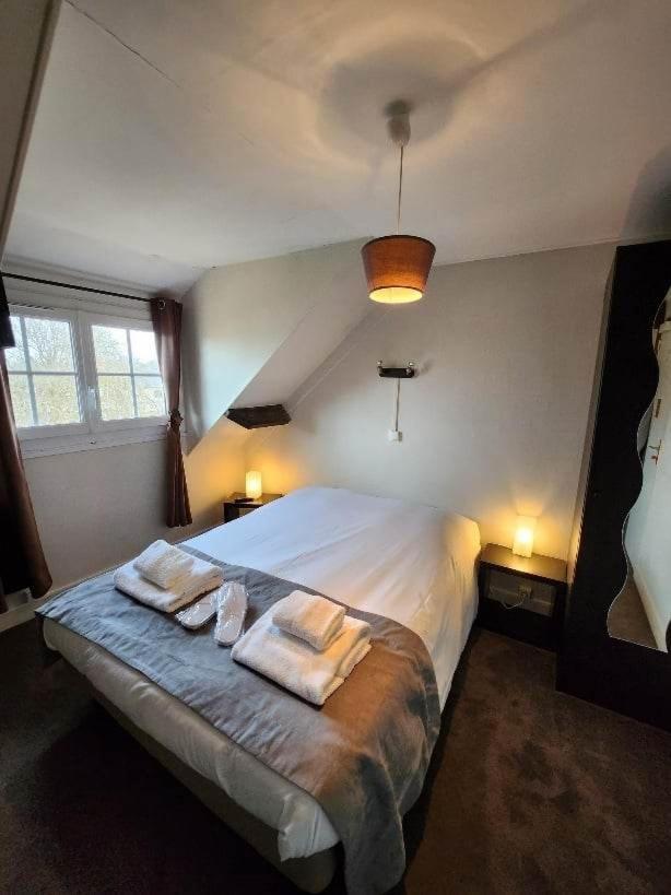 Logis Auberge Des Aulnettes エルヴィル・サン・クレア エクステリア 写真